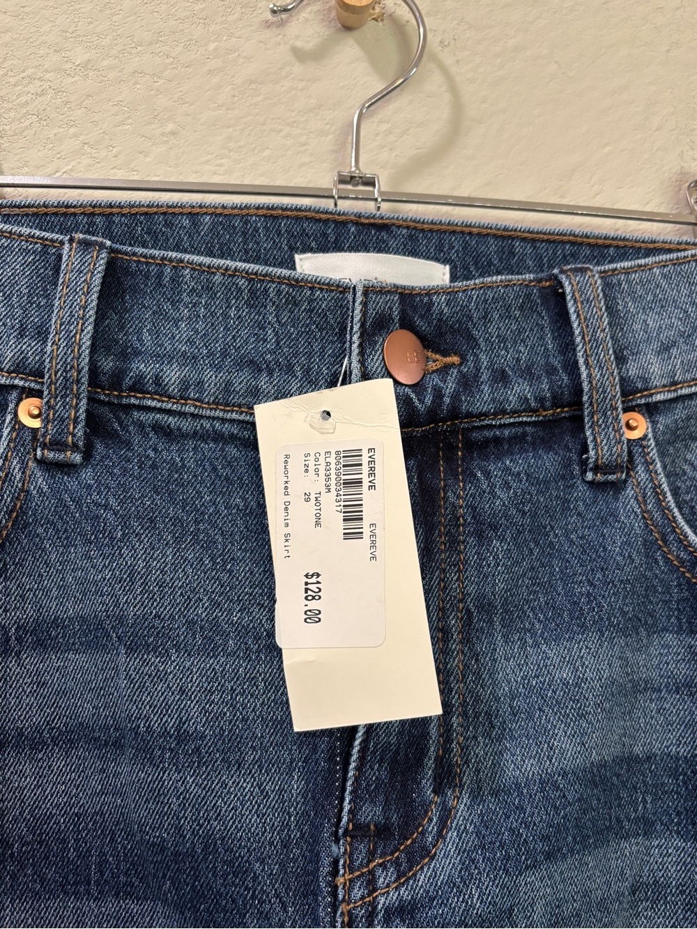 Evereve Two Tone Raw Hem Reworked Denim Skirt Size 29 NWT - Picture 6 of 9